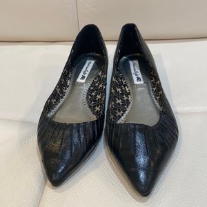 Black 1 inch Heels with Lining Design on the Toe Area in size 5